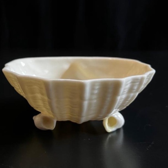 Vintage Belleek Mini Shell Trinket Dish Ireland - Picture 4 of 8
